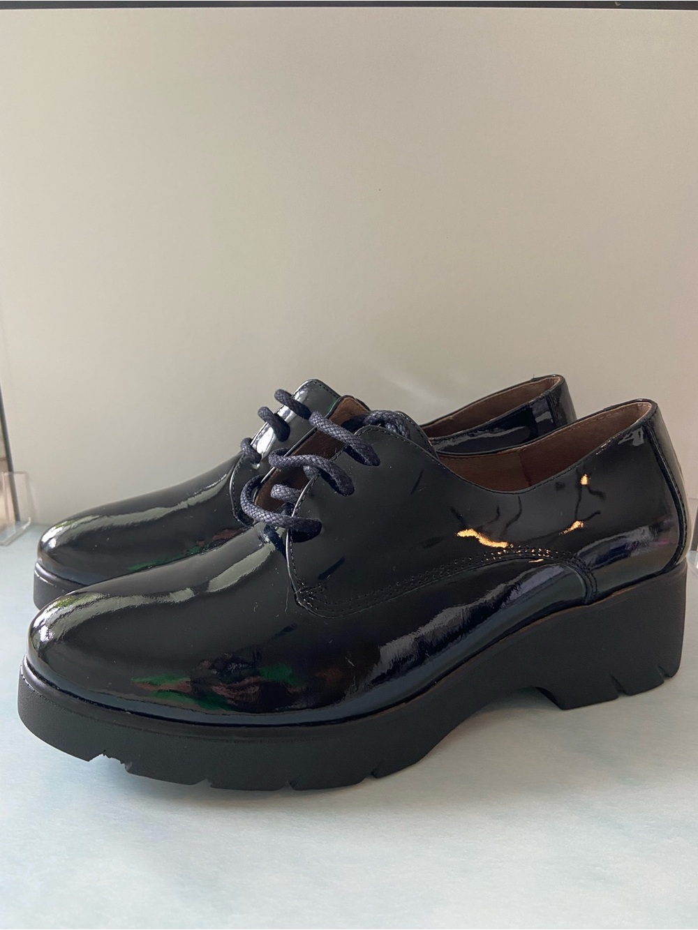 Black Leather Women's Loafers. US 9